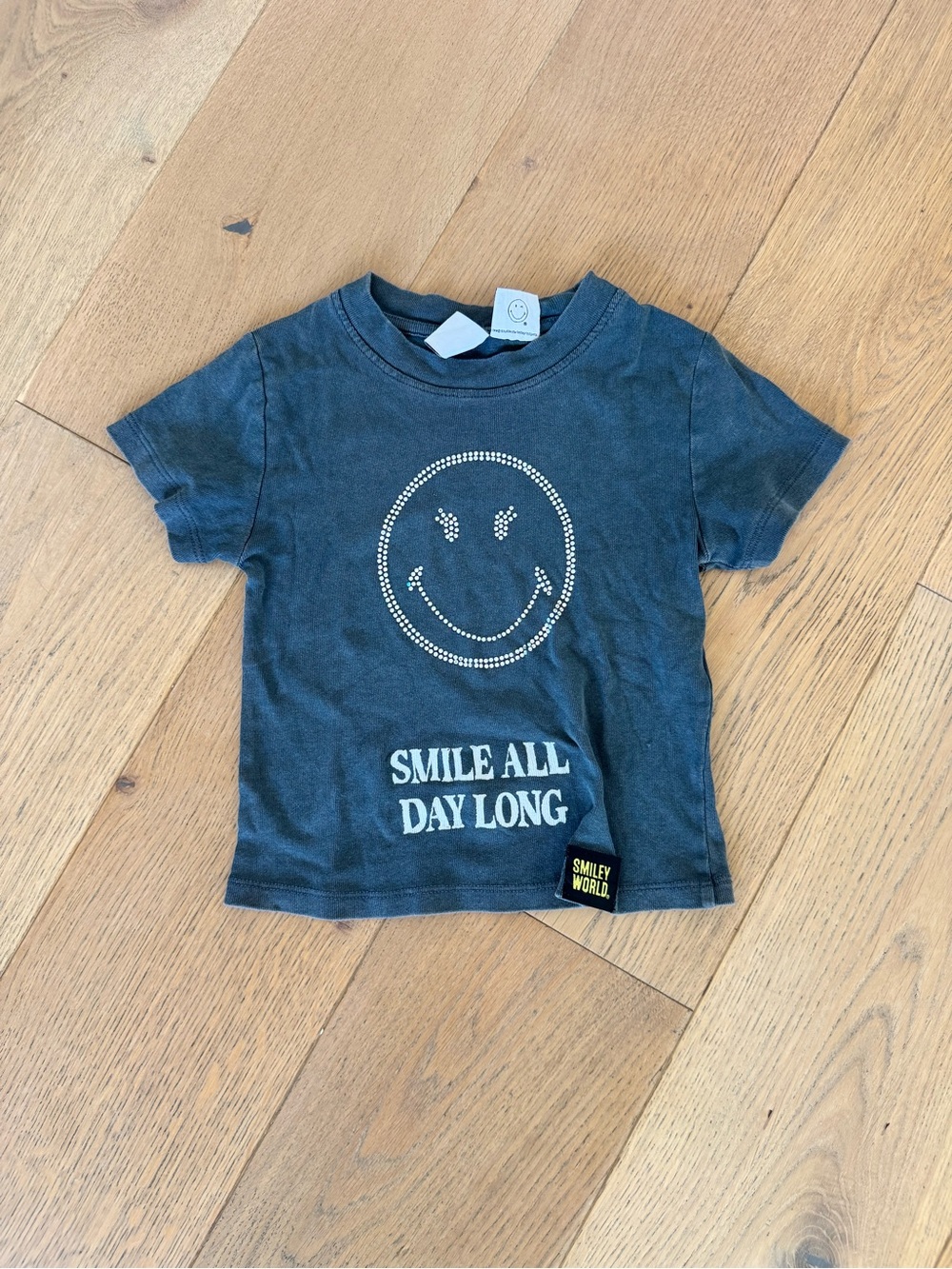 Zara Gray Short Sleeve Tee with Rhinestone Smiley Face